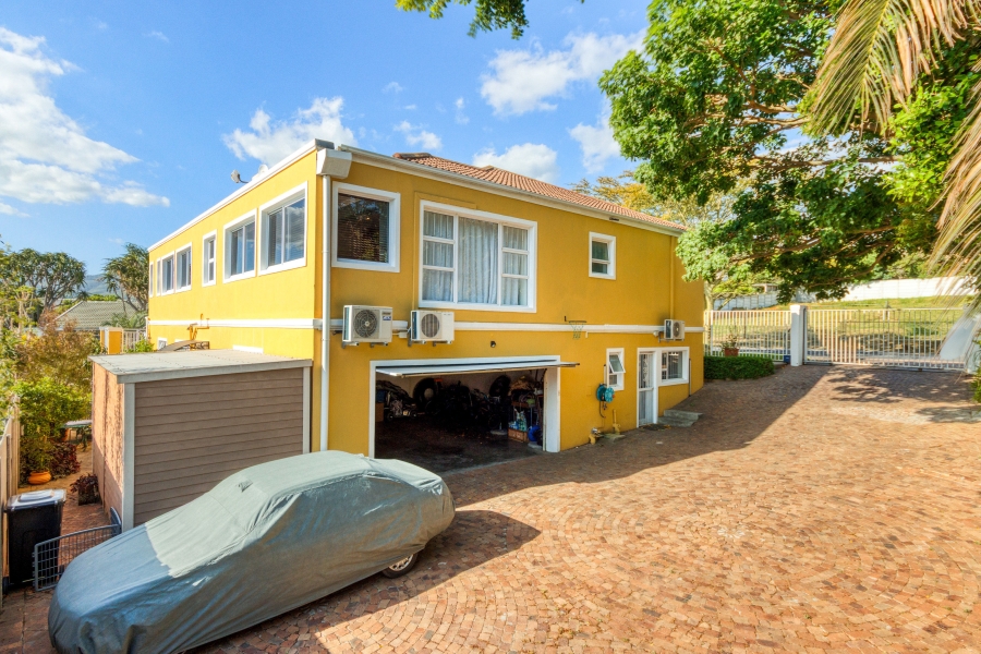 6 Bedroom Property for Sale in Olive Grove Western Cape